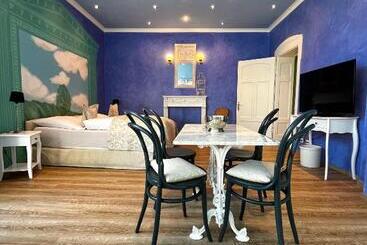 هتل Park Villa Zentral Am Mittelrhein Zimmer & Apartments