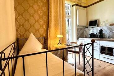 هتل Park Villa Zentral Am Mittelrhein Zimmer & Apartments
