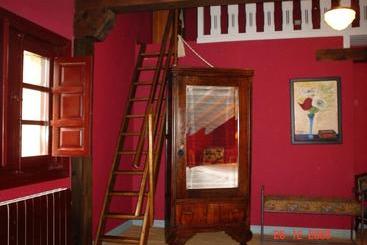 پانسیون Casa De Güela