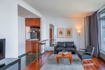 Резиденция Innside By Meliá Frankfurt Eurotheum