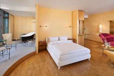 Резиденция Innside By Meliá Frankfurt Eurotheum