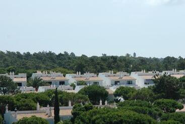 Vale Do Garrao Villas