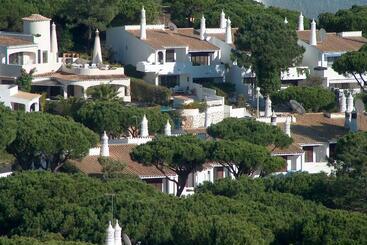 Vale Do Garrao Villas