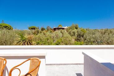 هتل Albergo Il Giardino