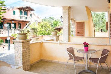 هتل Albergo Il Giardino