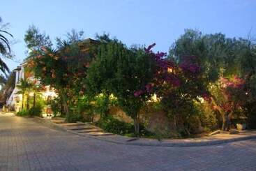 هتل Albergo Il Giardino