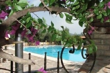 هتل Albergo Il Giardino