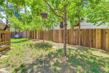Unique  Bear Country Cabin  In Ruidoso W/ Hot Tub!