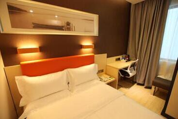 Отель 7days Premium Harbin Xuefu Road Branch