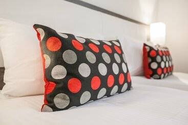 Logis Hotel Restaurant & Spa Au Comte D Ornon