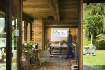 هتل Auberge De La Source   Hôtel De Charme, Collection Saint Siméon