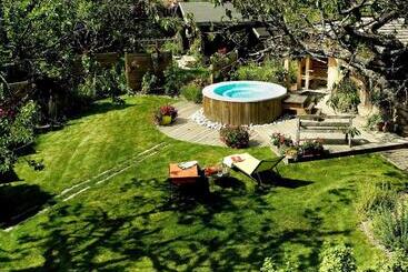 هتل Auberge Du Manoir