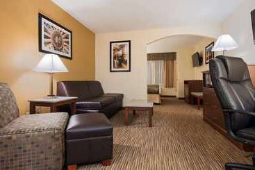 هتل Best Western Executive Inn & Suites