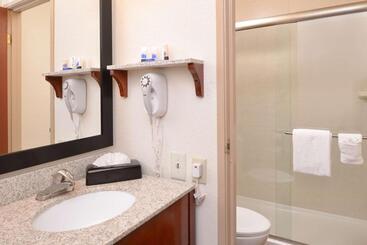 هتل Best Western Executive Inn & Suites