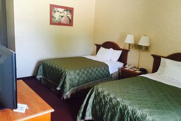 בית מלון כפרי San Bernardino Inn & Suites