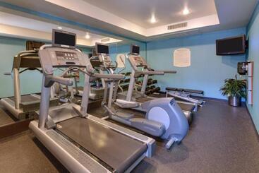 هتل Fairfield Inn & Suites By Marriott San Francisco Airport