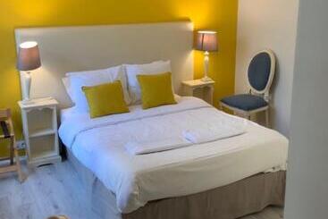 هتل Hôtel Au Grand Duquesne