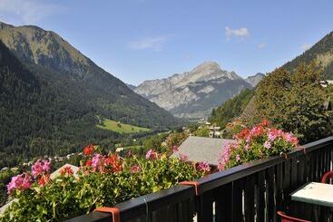 هتل Hôtel Les Triolets