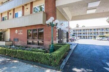Отель Hyland Inn Near Pasadena Civic Center
