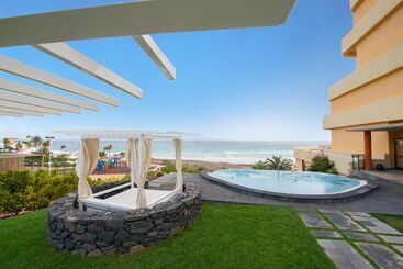 هتل Iberostar Waves Playa Gaviotas - All Inclusive