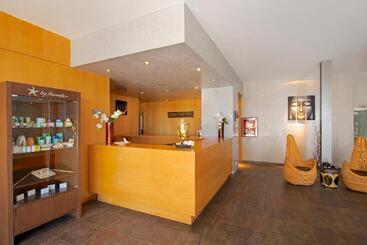 Отель Iberostar Waves Playa Gaviotas - All Inclusive
