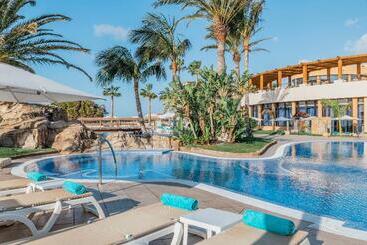 Отель Iberostar Waves Playa Gaviotas - All Inclusive