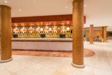 Отель Iberostar Waves Playa Gaviotas - All Inclusive