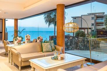 Отель Iberostar Waves Playa Gaviotas - All Inclusive