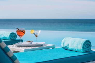 Отель Iberostar Waves Playa Gaviotas - All Inclusive