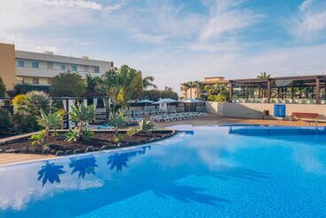 هتل Iberostar Waves Gaviotas Park - All Inclusive
