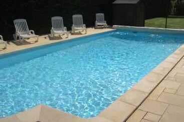 هتل Le Relais De La Sans Fond