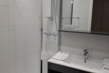 هتل Le Relais De La Sans Fond