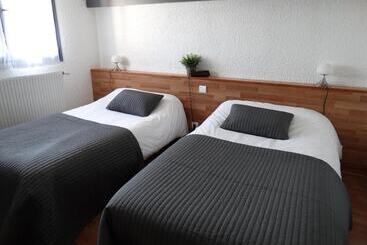 هتل Le Relais De La Sans Fond