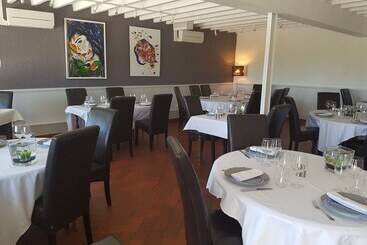 هتل Le Vieux Logis De Clam