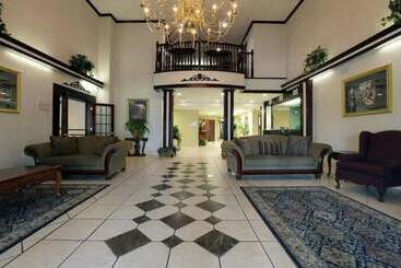 هتل Ark Suites