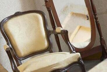 هتل Logis Hôtel Le Cheval Blanc