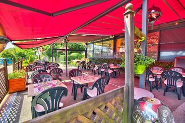 هتل Logis Hôtel Restaurant Le Chalet Du Mont Roland