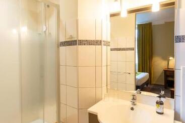 هتل Logis Hôtel Le Vert Galant