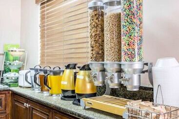 هتل Quality Inn Burbank Airport