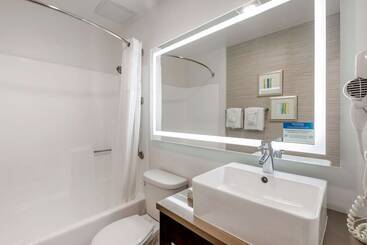 هتل Quality Inn Burbank Airport