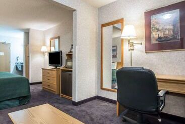 هتل Quality Suites San Diego Otay Mesa
