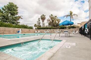 هتل Quality Suites San Diego Otay Mesa