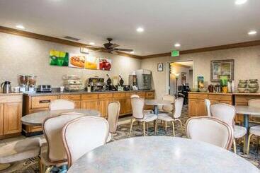 هتل Quality Suites San Diego Otay Mesa