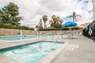 هتل Quality Suites San Diego Otay Mesa