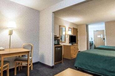 هتل Quality Suites San Diego Otay Mesa