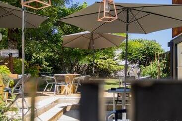 هتل Restaurant Le Relais Des Gourmands
