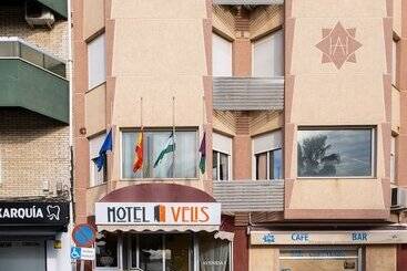 هتل Velis