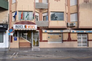 هتل Velis