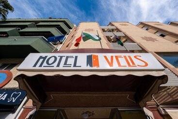 هتل Velis