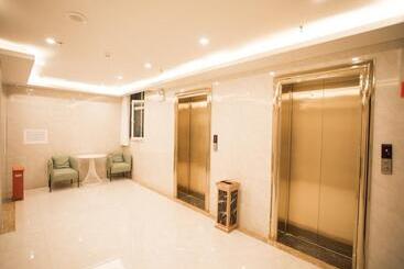 هتل Greentree Innzhangjiakou High Speed Railway Station Business